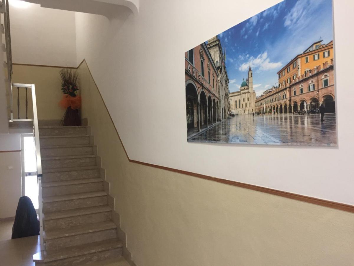 Apartament App Sul Lungomare San Benedetto del Tronto Zewnętrze zdjęcie